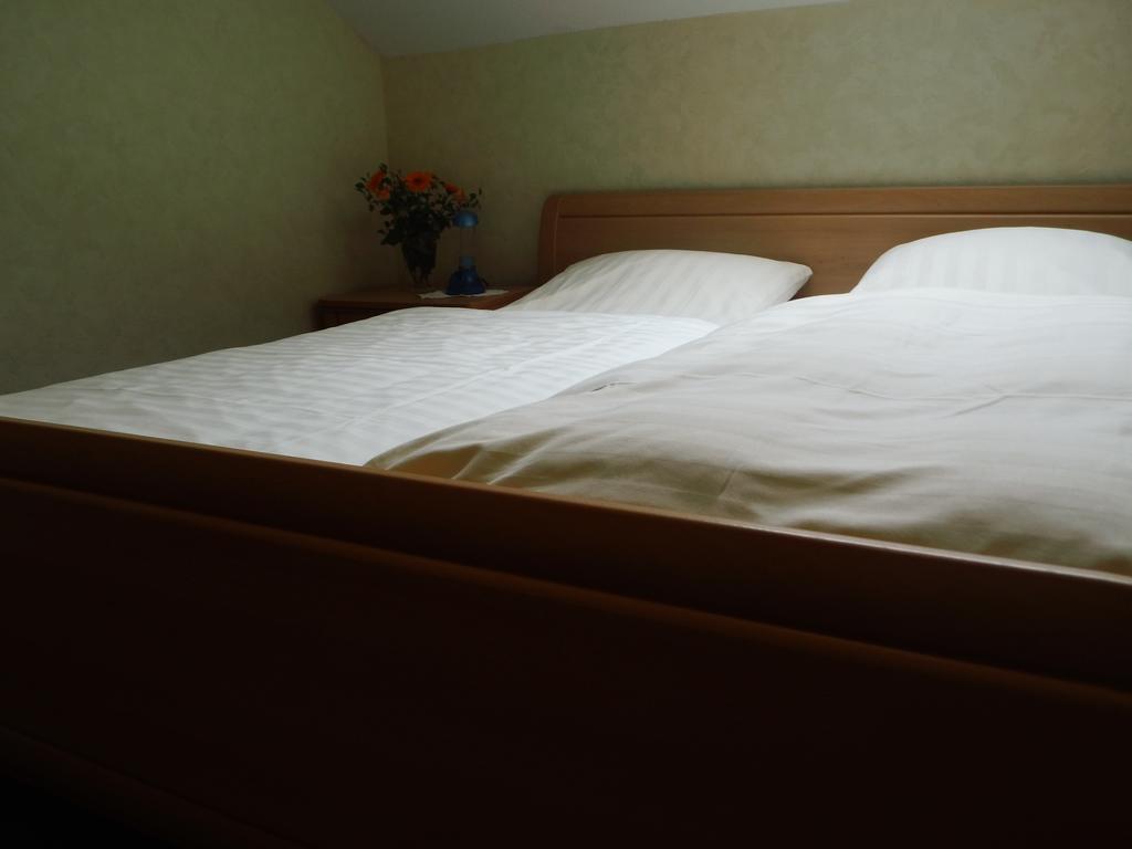 Hotel Zum Lutten Didi Friedeburg Szoba fotó